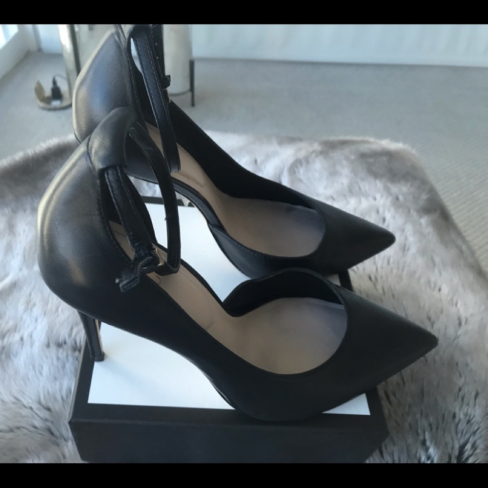 Women’s Leather Heels with Ankle Trap.